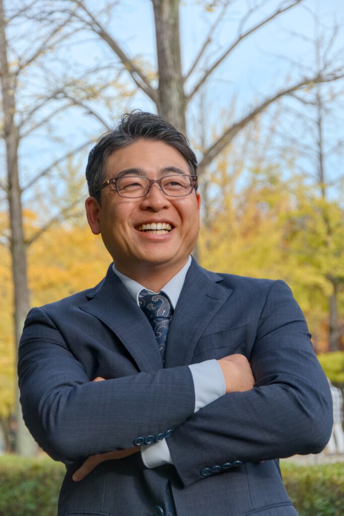 所長 井上一寛のポートレート写真